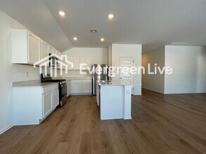 10009 SW 39th St in Mustang, OK - Building Photo - Building Photo