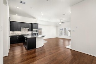 7480 Caprock Cyn Ln in Porter, TX - Building Photo