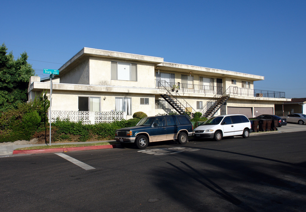 4659 W Broadway in Hawthorne, CA - Building Photo