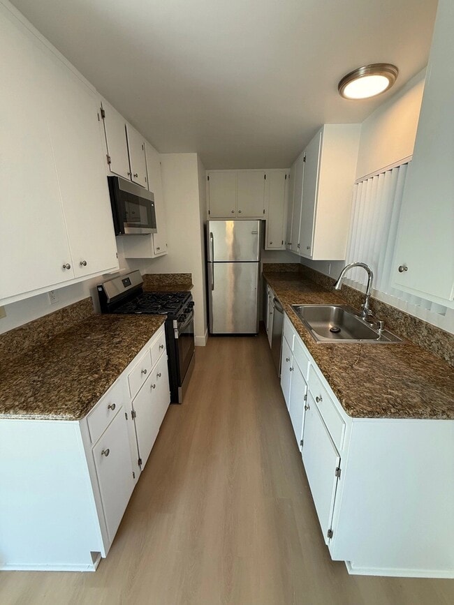 3806 Pacific Ave, Unit F