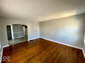 2827 E Brookside Ave in Indianapolis, IN - Building Photo - Building Photo