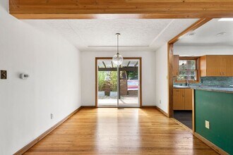 2948 SE Sherrett St in Milwaukie, OR - Building Photo - Building Photo