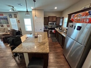 105 Sterling St in College Station, TX - Building Photo - Building Photo