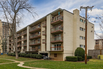 West Spring in Bethesda, MD - Building Photo - Building Photo