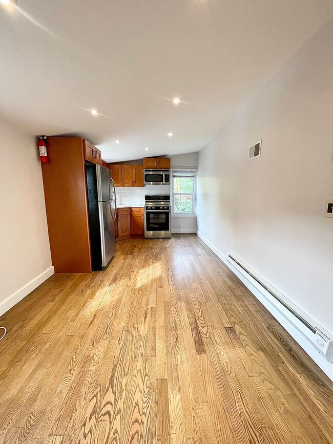 615 Hall St in Mamaroneck, NY - Building Photo - Building Photo