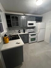 4641 Myrtle Ln, Unit 4641 Myrtle ln in West Palm Beach, FL - Foto de edificio - Building Photo