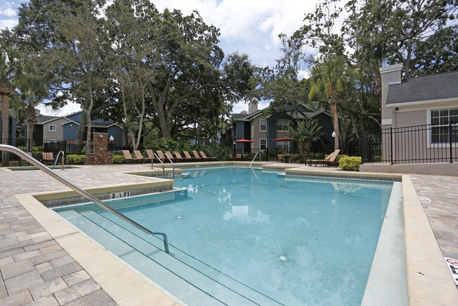 Stonegate Apartments in Palm Harbor, FL - Foto de edificio - Building Photo