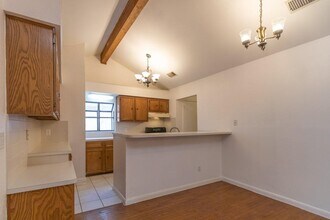 10200 Missel Thrush Dr in Austin, TX - Building Photo - Building Photo