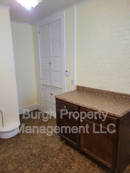 428 2nd St in Monongahela, PA - Building Photo