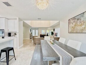 10620 SW 67th St in Miami, FL - Building Photo - Building Photo