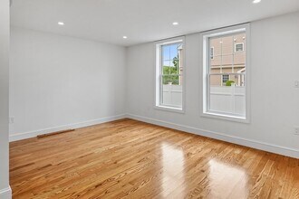 9 Marsh St in Quincy, MA - Building Photo - Building Photo