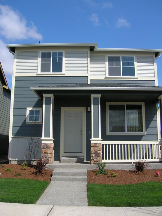 5306 Balustrade Blvd SE in Lacey, WA - Foto de edificio