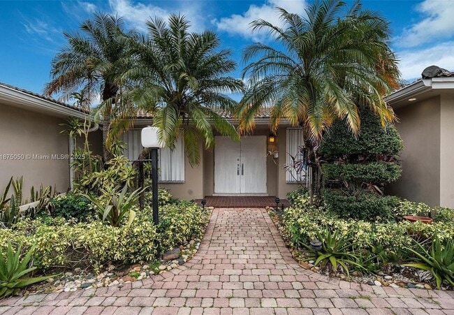 property at 20525 Highland Lakes Blvd