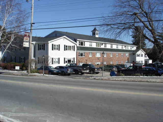 Sunrise East Apartments in Derry, NH - Foto de edificio