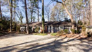4061 Lower Roswell Rd in Marietta, GA - Building Photo - Building Photo