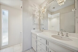 547 3 Corners Dr in Houston, TX - Building Photo - Building Photo