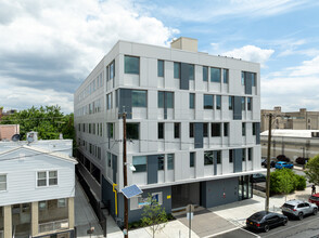 39-43 West 25th Street in Bayonne, NJ - Building Photo - Building Photo