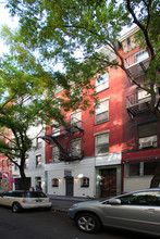 294 Elizabeth St in New York, NY - Building Photo - Building Photo