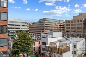 2555 Pennsylvania Ave NW in Washington, DC - Building Photo - Building Photo