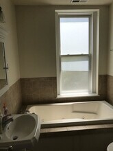 2116 Grove Ave in Richmond, VA - Building Photo - Building Photo