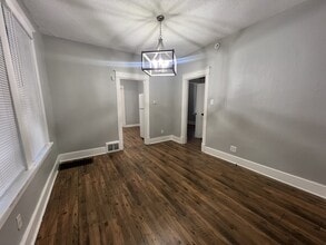 406 Tiffin Ave in Ferguson, MO - Building Photo - Building Photo