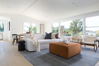 50 Deer Park Ave in San Rafael, CA - Building Photo - Building Photo