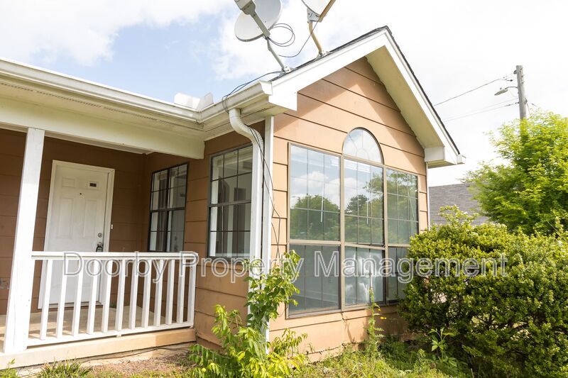5102 TN-58 in Chattanooga, TN - Building Photo