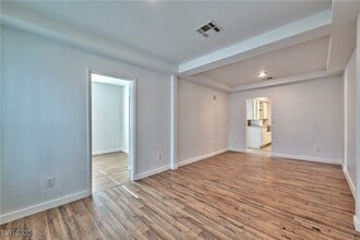 130 W Chicago Ave in Las Vegas, NV - Building Photo - Building Photo