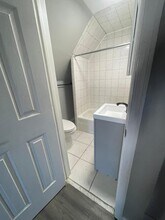 206 Peshine Ave, Unit 2 in Newark, NJ - Building Photo - Building Photo