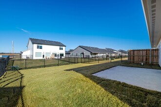 3669 Azalea St in Wichita, KS - Foto de edificio - Building Photo