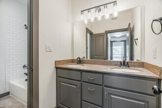 The Talon in Denton, TX - Building Photo - Building Photo