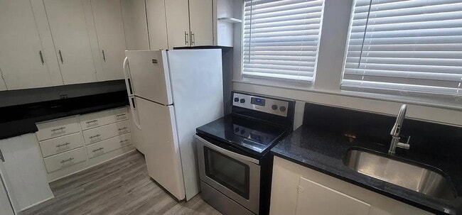 97 Taylor St in Manchester, NH - Building Photo - Building Photo