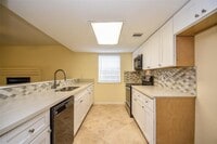 2110 Whiteback Dr photo'