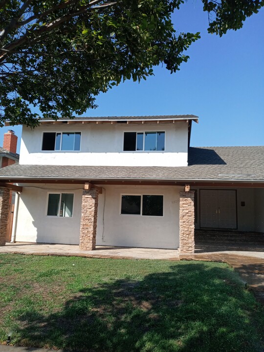 1307 Montevideo Ave in Placentia, CA - Building Photo