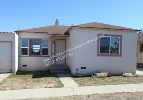 554 Campodonico Ave in Guadalupe, CA - Building Photo