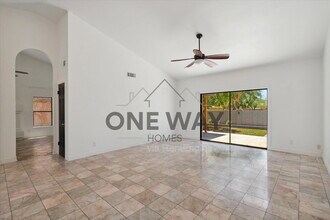 8134 S Jentilly Ln in Tempe, AZ - Building Photo - Building Photo