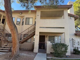 725 Rock Springs Dr in Las Vegas, NV - Building Photo