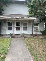 537 Studewood St, Unit 2 in Houston, TX - Building Photo