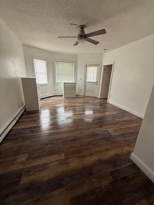 149 2nd Ave, Unit First floor in Woonsocket, RI - Building Photo