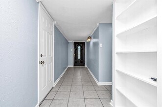 18215 Navajo Trail Dr in Spring, TX - Building Photo - Building Photo