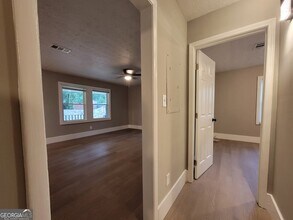 723 Ford Pl, Unit 0702 in Scottdale, GA - Building Photo - Building Photo