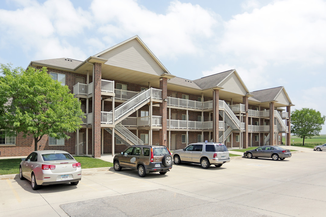 Hawkeye Towers in Waterloo, IA - Building Photo