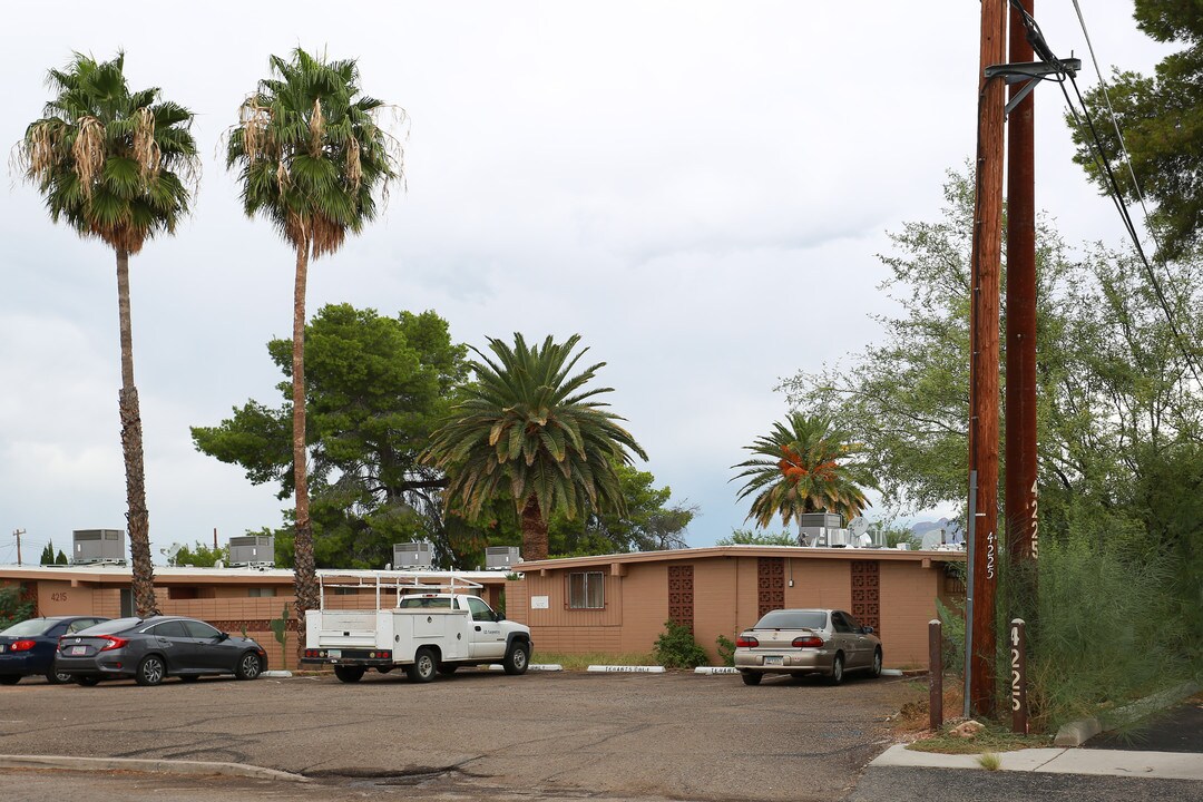 Blair House in Tucson, AZ - Foto de edificio