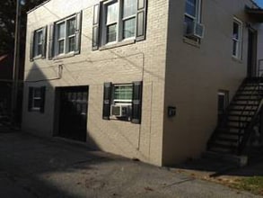 704 10th Ave in Huntington, WV - Building Photo - Building Photo