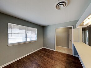 6420 Scottsdale Dr in Forest Hill, TX - Building Photo - Building Photo