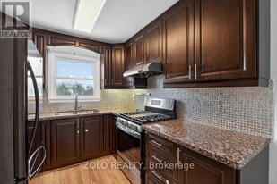 20 Bridesburg Dr in Toronto, ON - Building Photo
