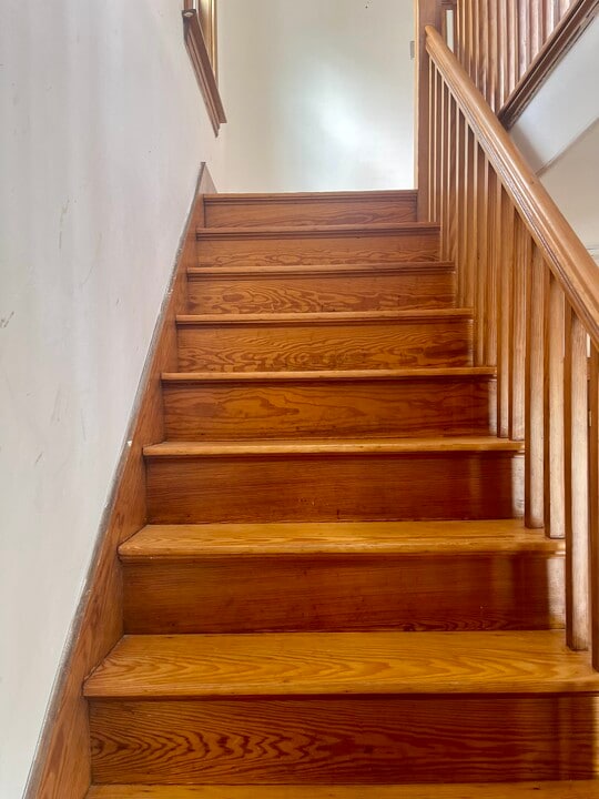 348 Rollstone St, Unit 3 in Fitchburg, MA - Building Photo