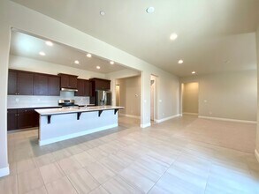 3635 La Jolla Ave in Clovis, CA - Building Photo - Building Photo