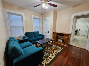 15 New Hampshire Ave in Somerville, MA - Foto de edificio - Building Photo