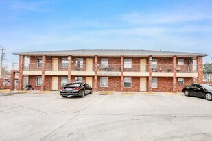 2220 Santa Cleotilde Ave in Laredo, TX - Building Photo